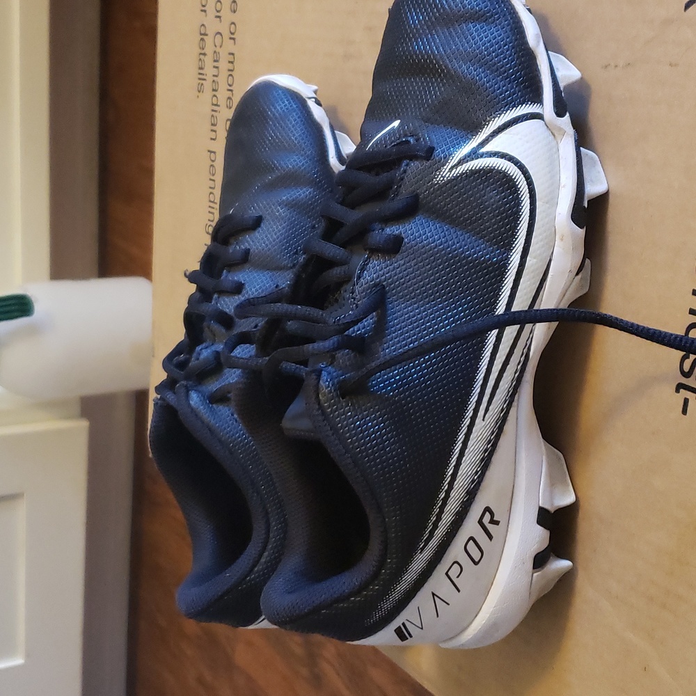 Nike Vapor cleats 5Y